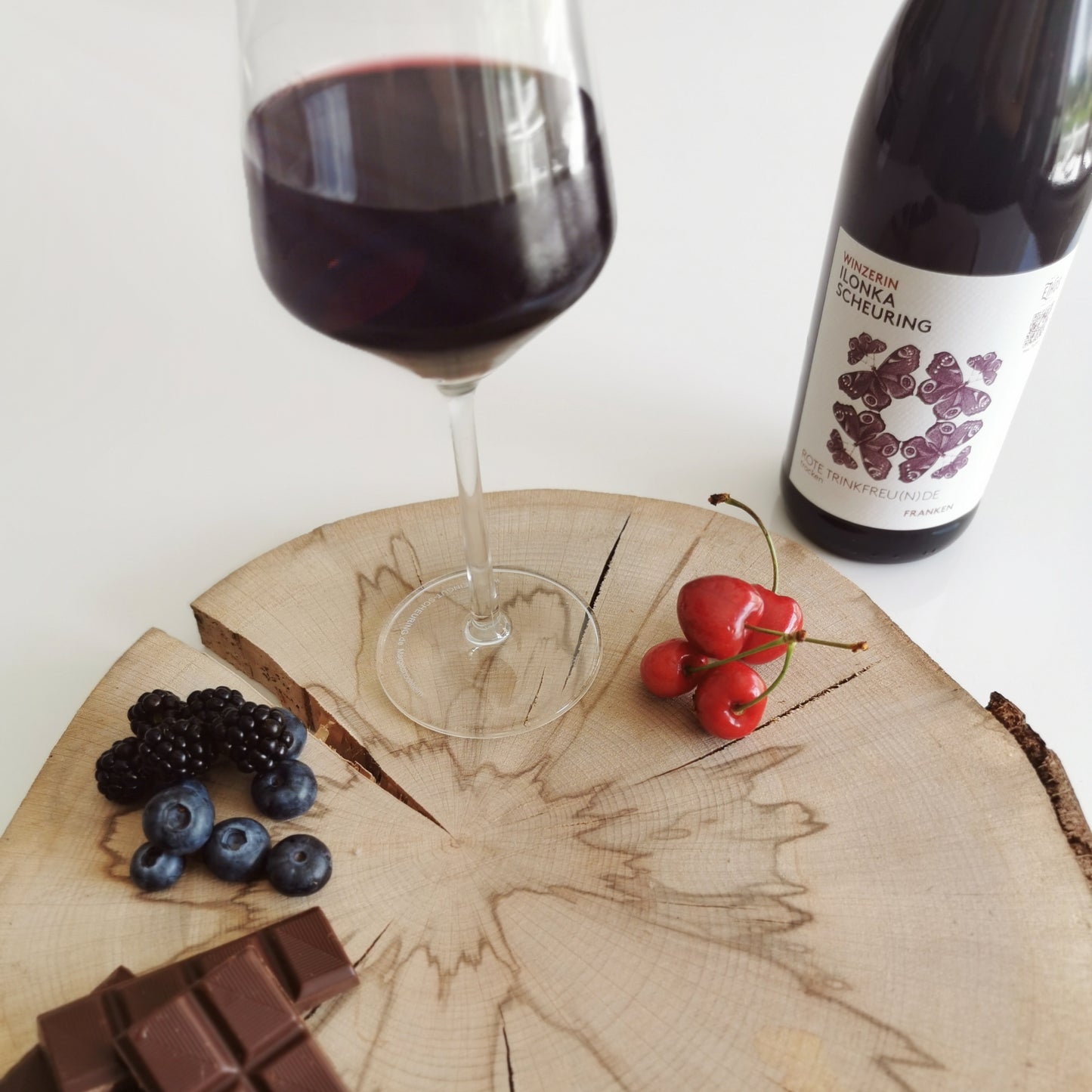 BASIC | Rote Trinkfreu(N)de trocken